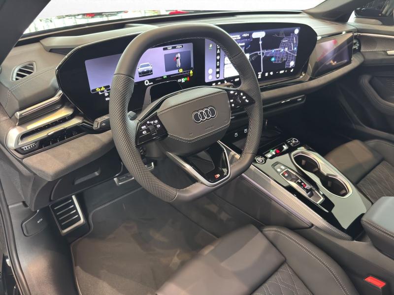 Audi A6 Avant S line – image 14 of 19