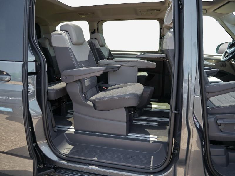 Volkswagen T7 Multivan LIFE – image 16 of 24