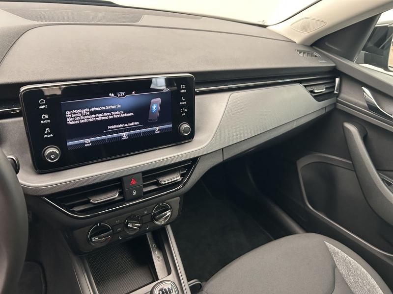Škoda Kamiq Essence – image 6 of 16