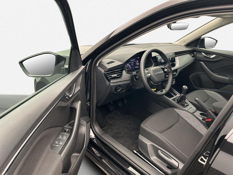 Škoda Kamiq Essence – image 14 of 16