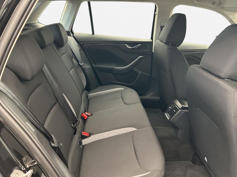 Škoda Kamiq Essence – image 15 of 16