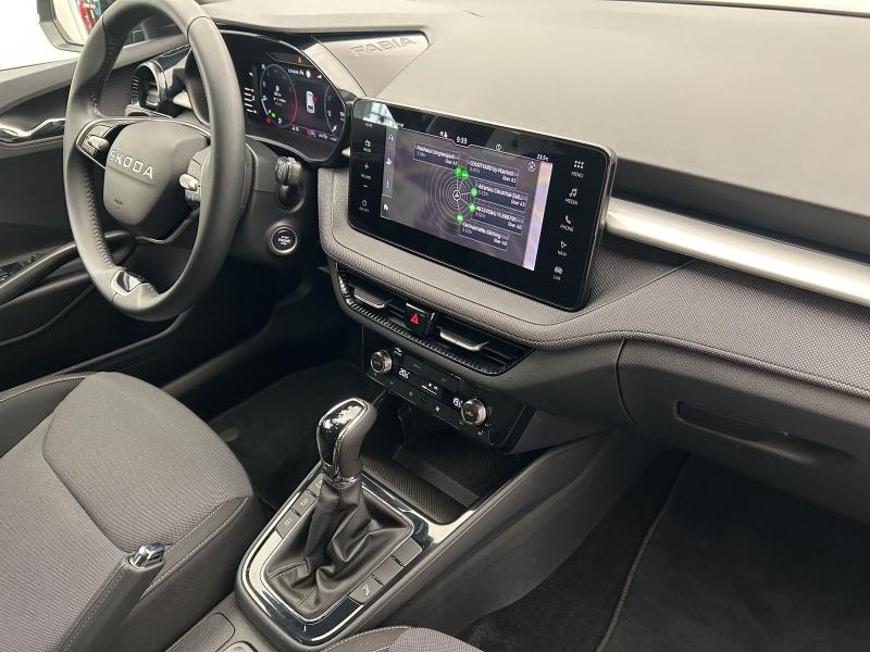 Škoda Fabia Tour – image 7 of 16