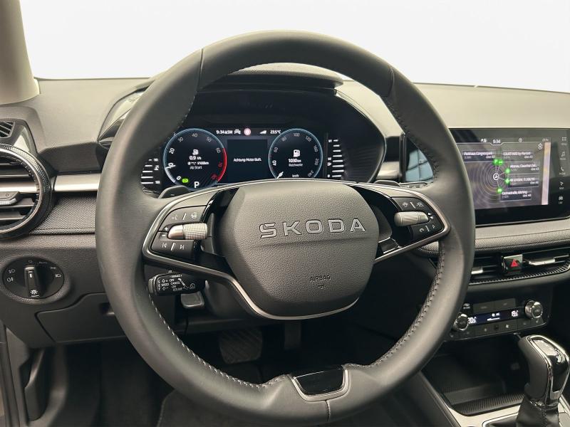 Škoda Fabia Tour – image 8 of 16