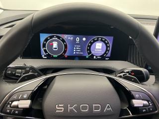 Škoda Superb Essence – image 9 of 16