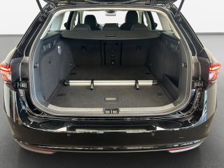 Škoda Superb Essence – image 11 of 16