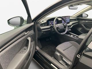 Škoda Superb Essence – image 14 of 16