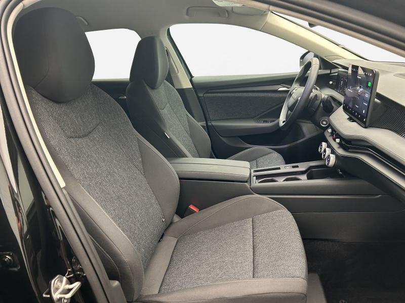 Škoda Superb Essence – image 4 of 16