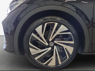 Volkswagen ID.4 GTX – image 12 of 15