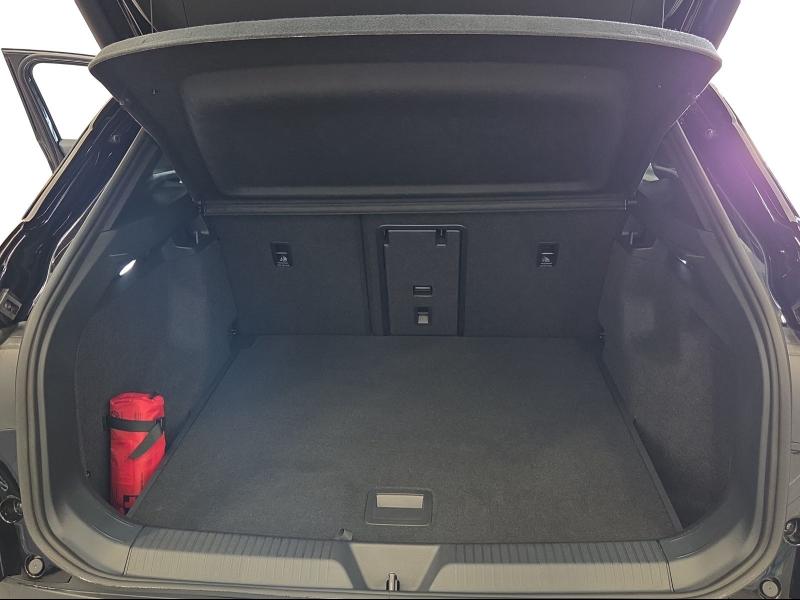 Volkswagen ID.4 GTX – image 11 of 15