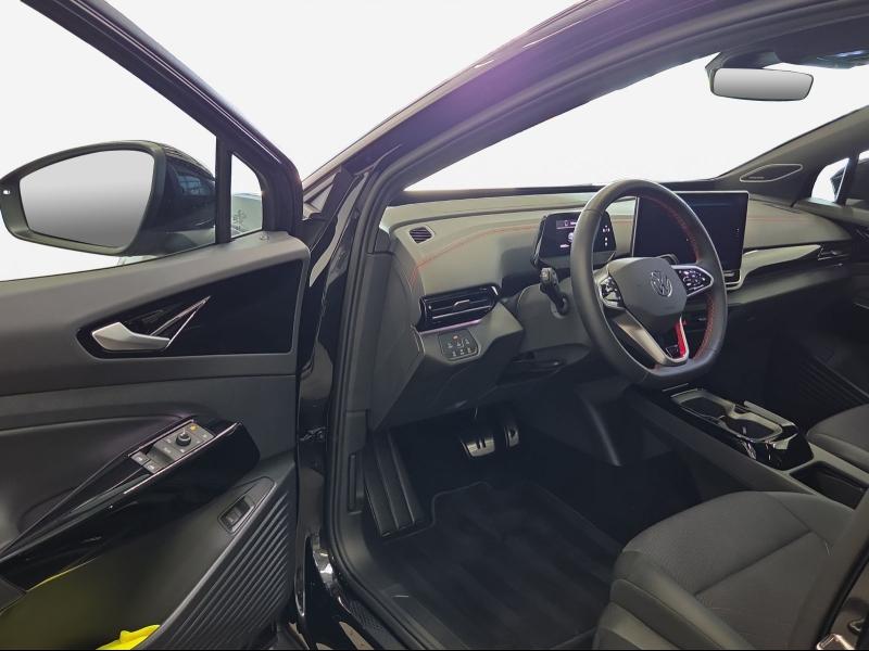 Volkswagen ID.4 GTX – image 13 of 15