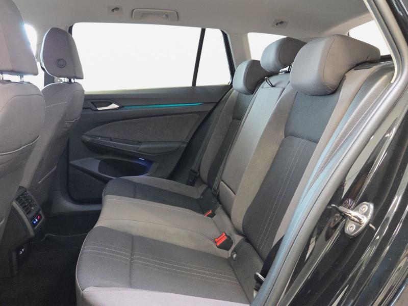 Volkswagen Golf Variant Alltrack – image 14 of 15