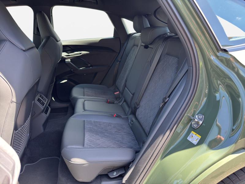 Audi Q5 Sportback S line – image 16 of 19