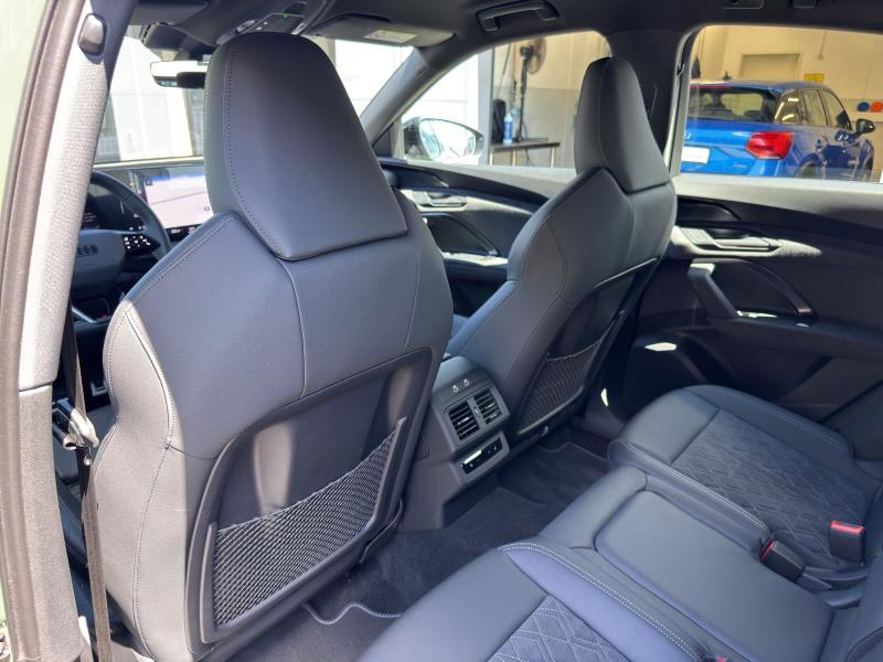 Audi Q5 Sportback S line – image 17 of 19