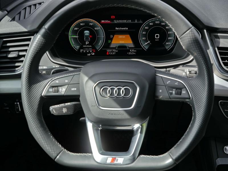 Audi Q5 S line – image 9 of 24