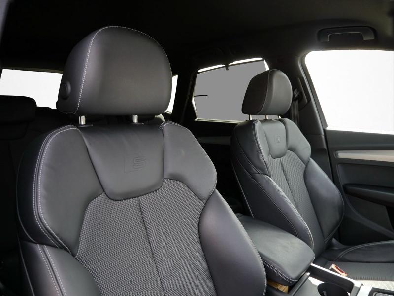 Audi Q5 S line – image 10 of 24