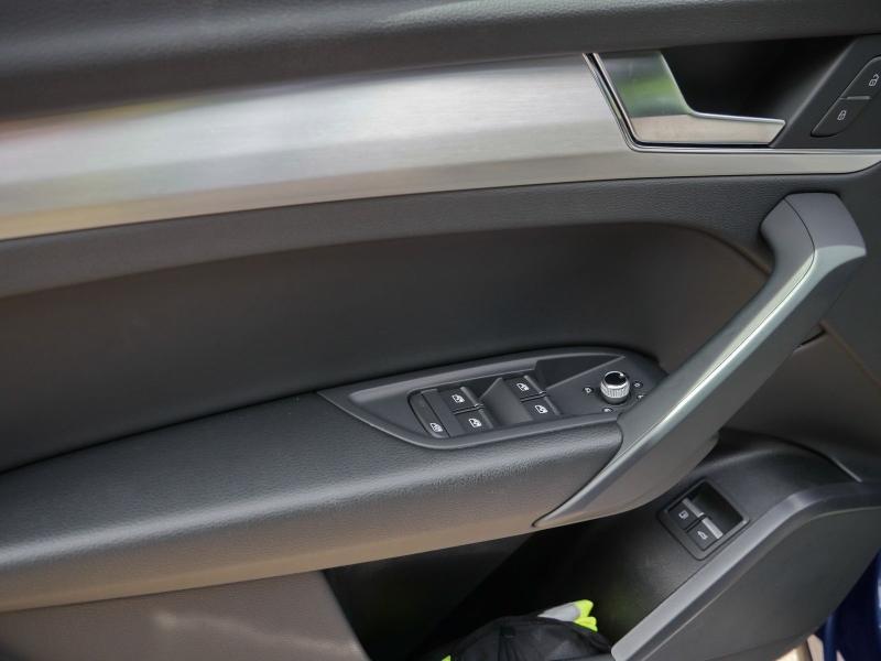 Audi Q5 S line – image 21 of 24