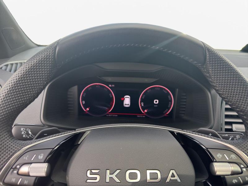Škoda Karoq Sportline – image 8 of 17