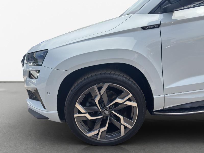Škoda Karoq Sportline – image 12 of 17