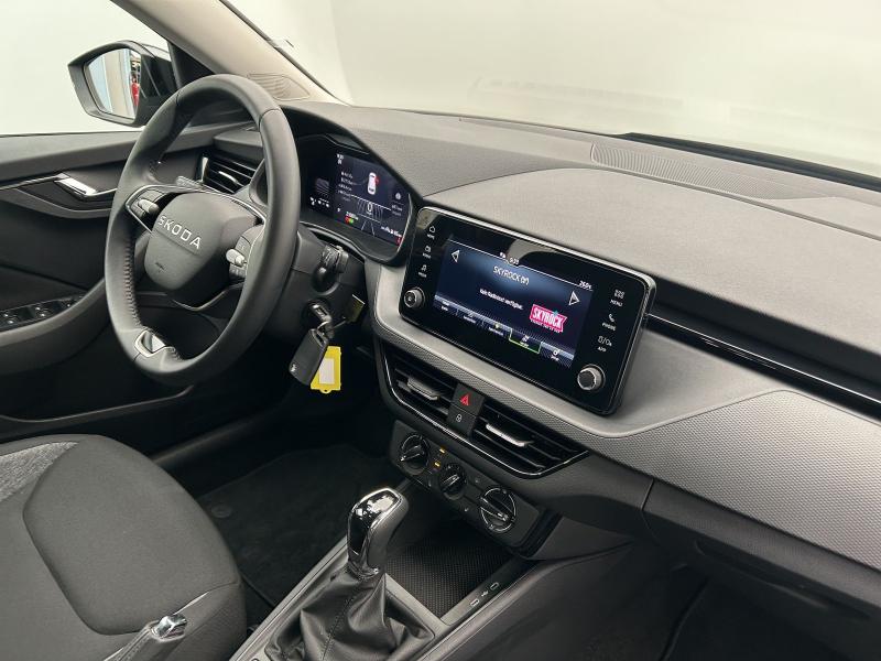 Škoda Kamiq Essence – image 7 of 16