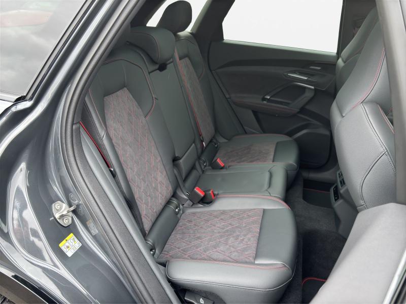 Audi SQ5 – image 16 of 23