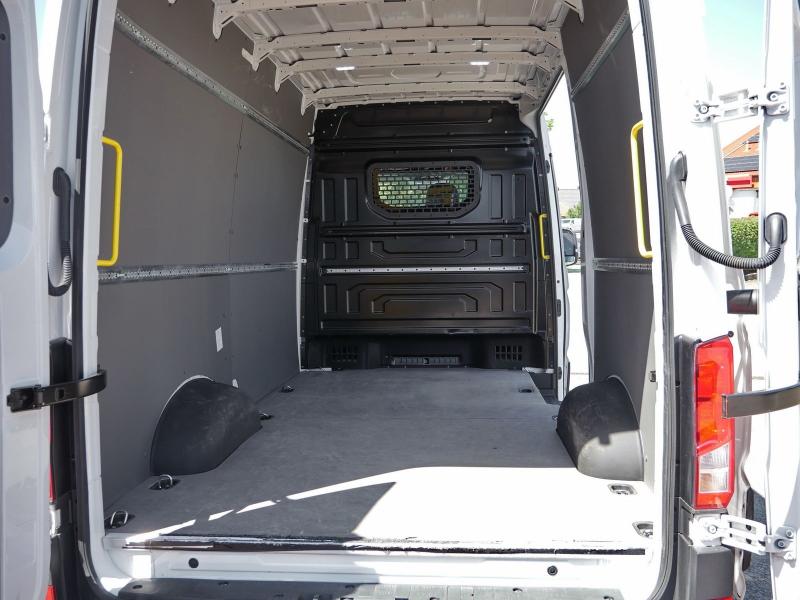 Volkswagen Crafter – image 23 of 24
