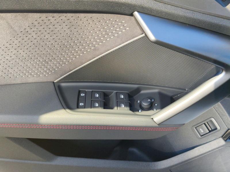Audi RS 3 Sportback RS – image 15 of 25