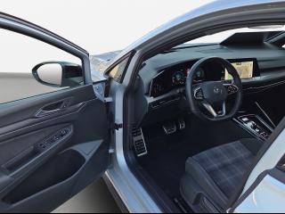 Volkswagen Golf GTD – image 12 of 16