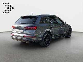 Audi Q7 S line – image 2 of 24