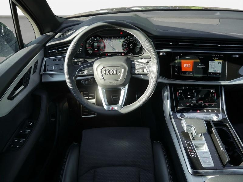 Audi Q7 S line – image 8 of 24