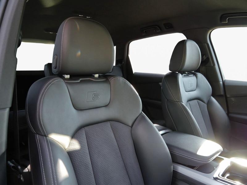 Audi Q7 S line – image 10 of 24