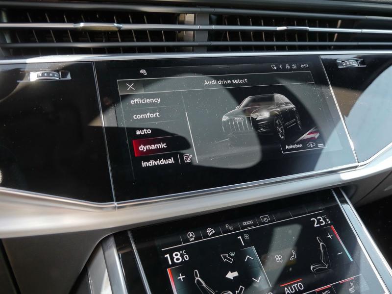 Audi Q7 S line – image 20 of 24