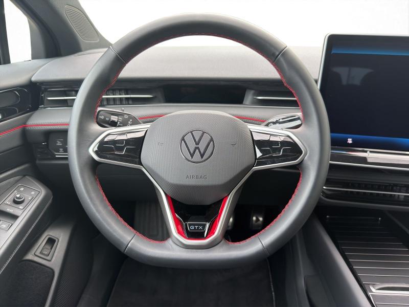 Volkswagen ID.7 Tourer GTX – image 8 of 23