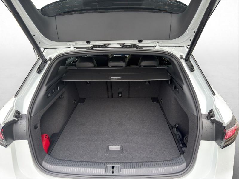 Volkswagen ID.7 Tourer GTX – image 10 of 23