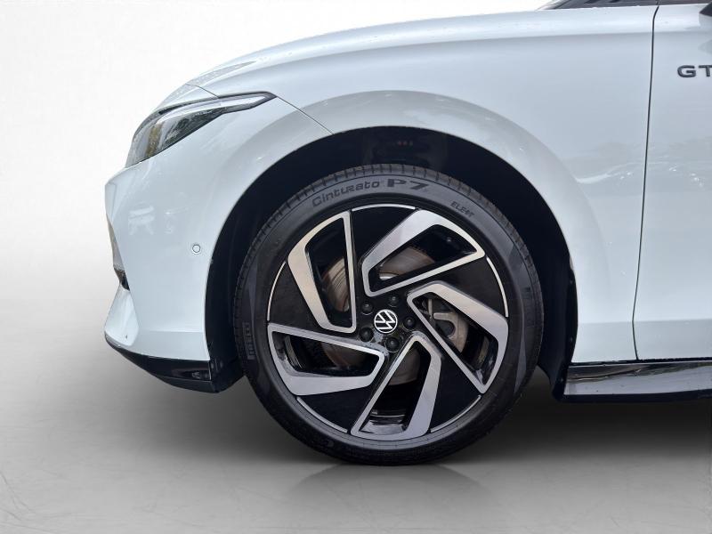 Volkswagen ID.7 Tourer GTX – image 12 of 23