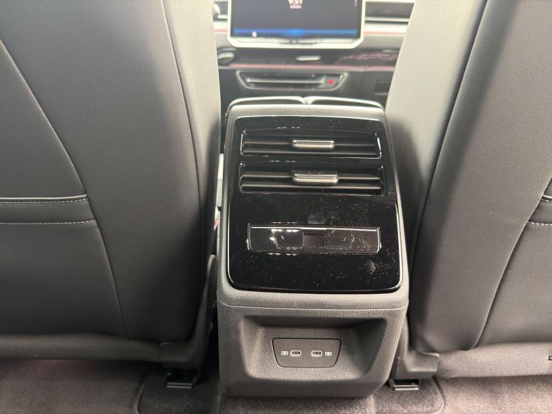 Volkswagen ID.7 Tourer GTX – image 16 of 23