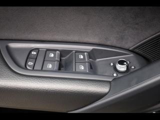 Audi Q5 S line – image 16 of 25