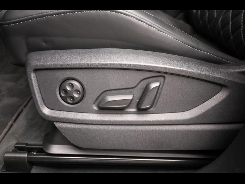 Audi Q5 S line – image 17 of 25