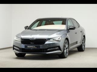 Škoda Superb Sportline – image 1 of 25