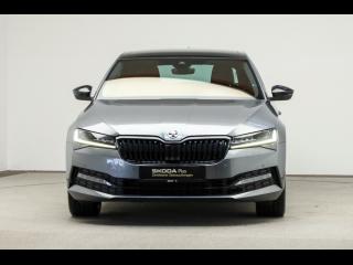 Škoda Superb Sportline – image 4 of 25