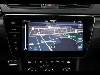 Škoda Superb Sportline – image 17 of 25