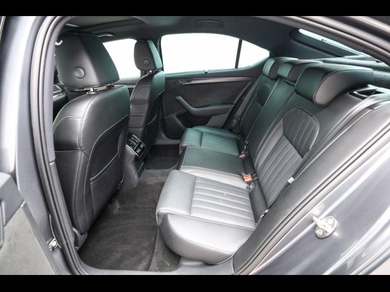 Škoda Superb Sportline – image 9 of 25