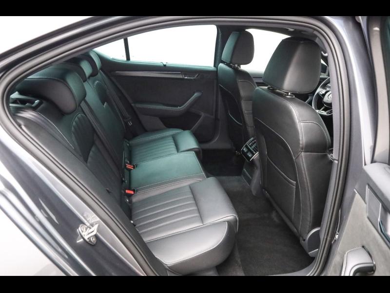 Škoda Superb Sportline – image 13 of 25
