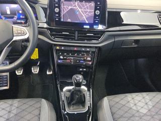 Volkswagen T-Roc R-Line – image 6 of 18