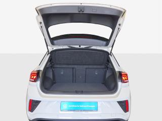 Volkswagen T-Roc R-Line – image 10 of 18