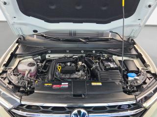 Volkswagen T-Roc R-Line – image 16 of 18