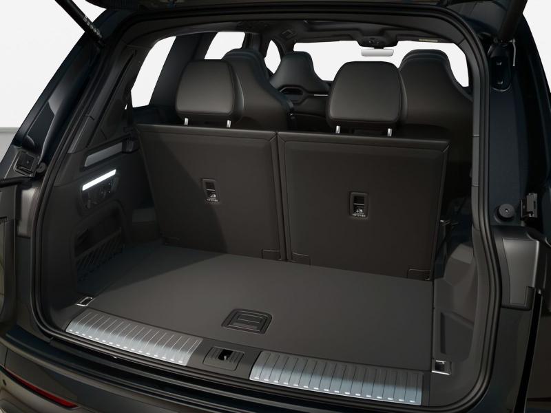Audi Q7 S line – image 7 of 8