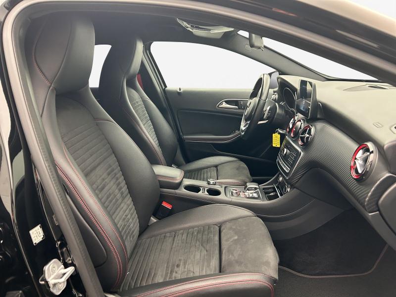 Mercedes-Benz A 45 AMG – image 4 of 18