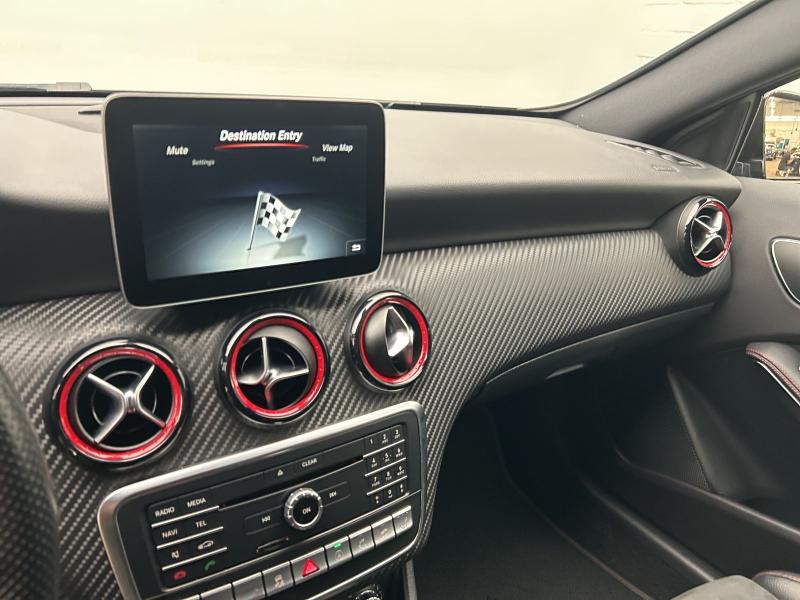 Mercedes-Benz A 45 AMG – image 6 of 18
