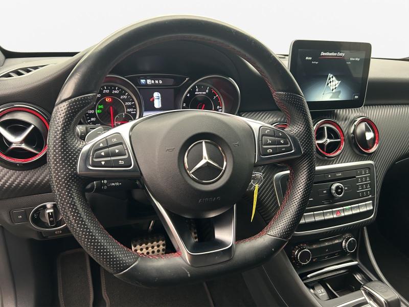 Mercedes-Benz A 45 AMG – image 8 of 18