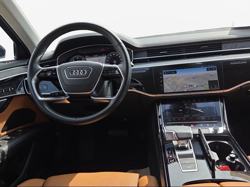 Audi A8 – image 5 of 18